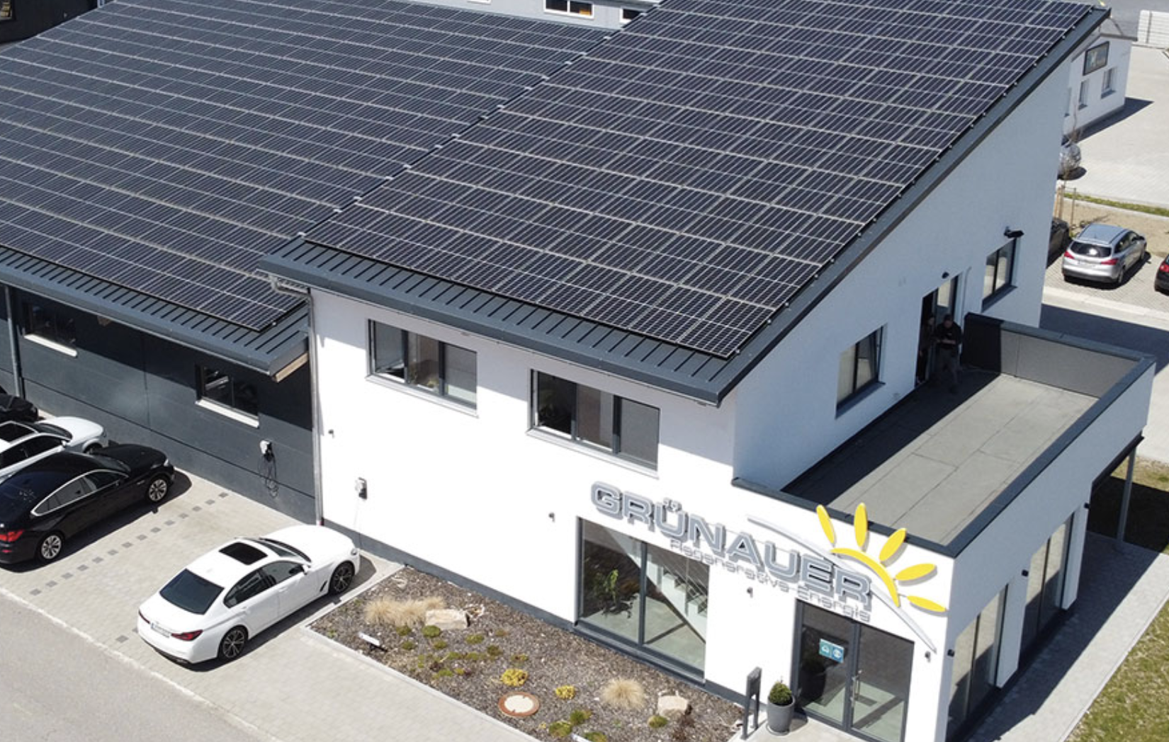 Photovoltaik Anbieter - München - Grünauer GmbH - Energie Solar Öko Strom Photovoltaik Elektrik Sonne Cloud Stromspeicher