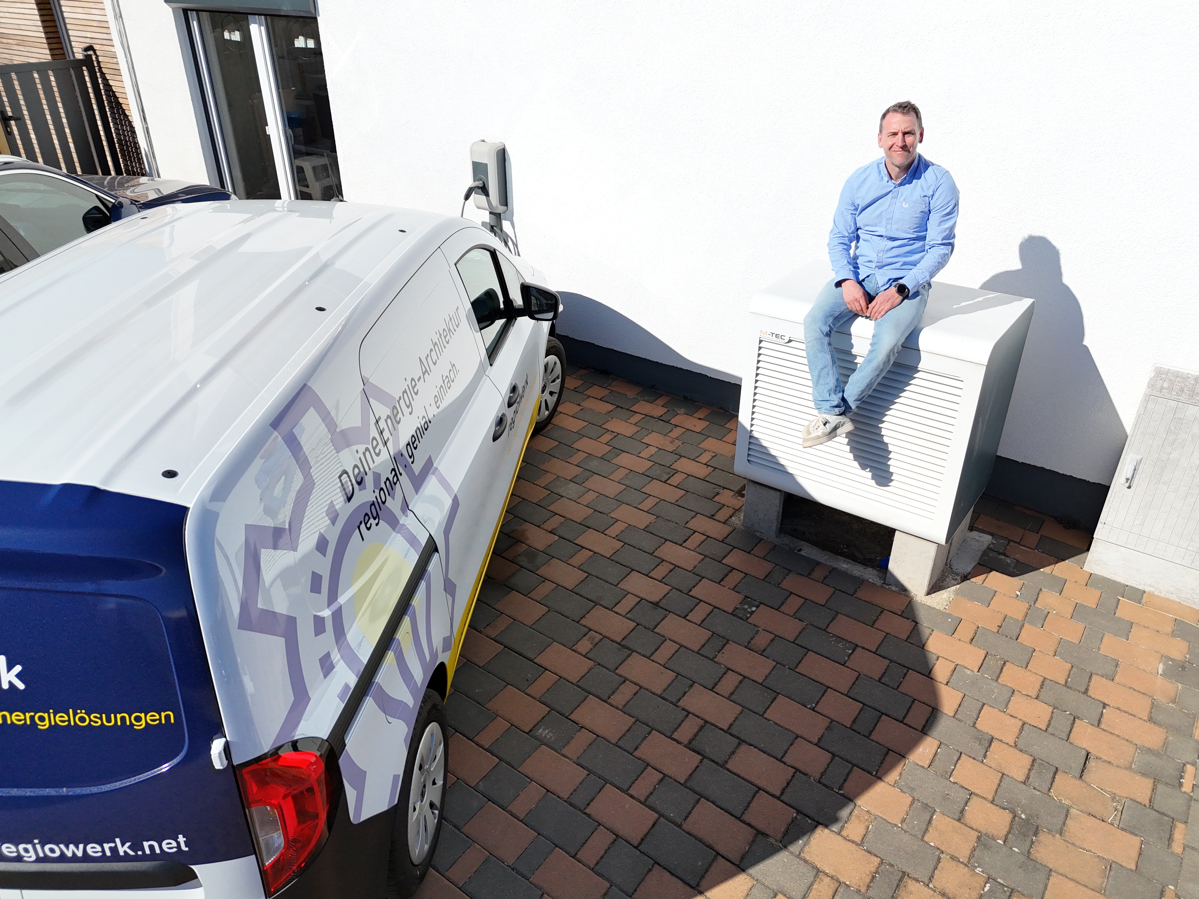 Solaranlagen Installateur: regioWerk Watt-Systeme & Energielösungen