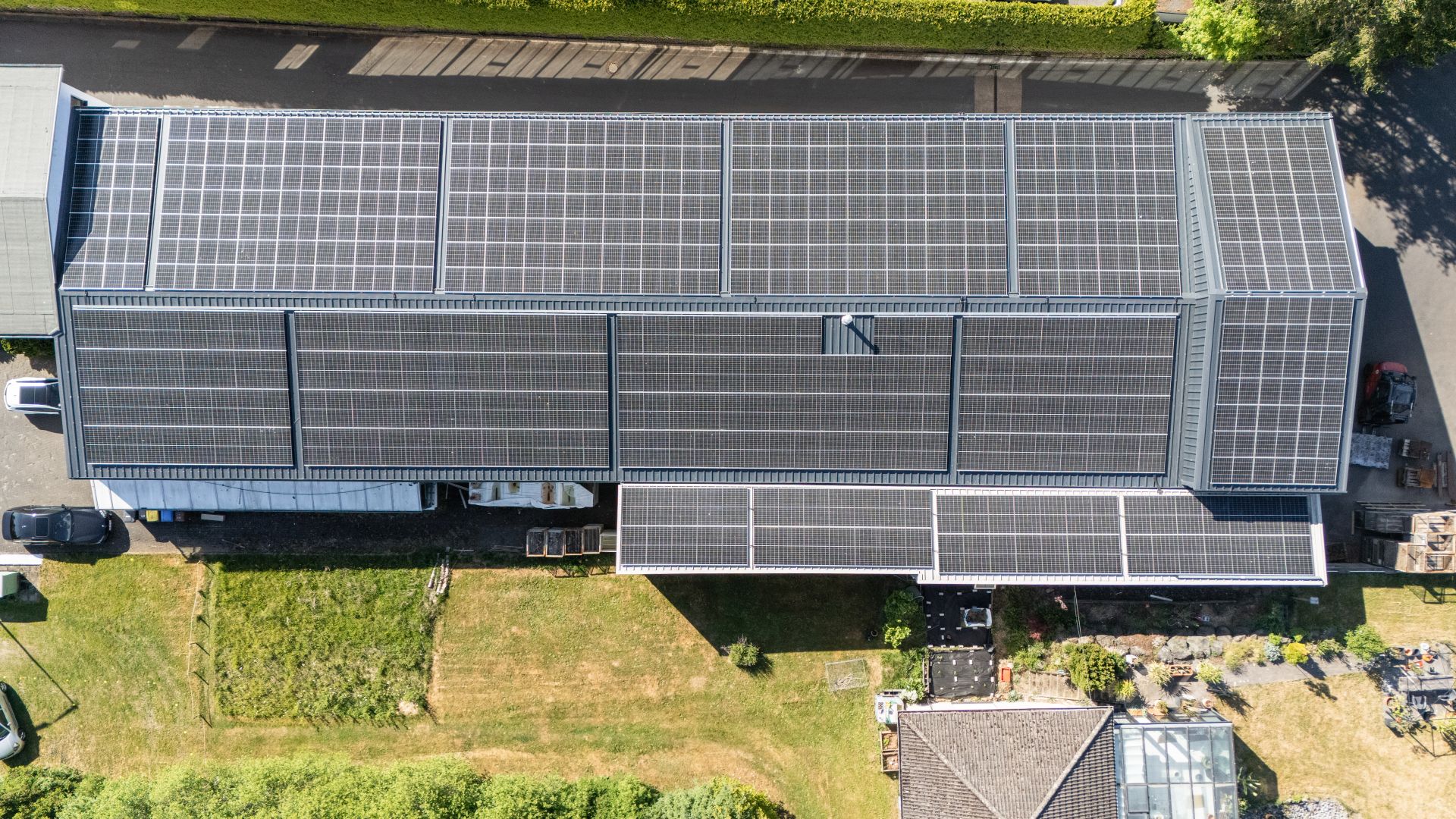 Gewerbliche Solaranlagen: 232kWp, Installation 2024, Haiger - Energietechnik Schermuly GmbH
