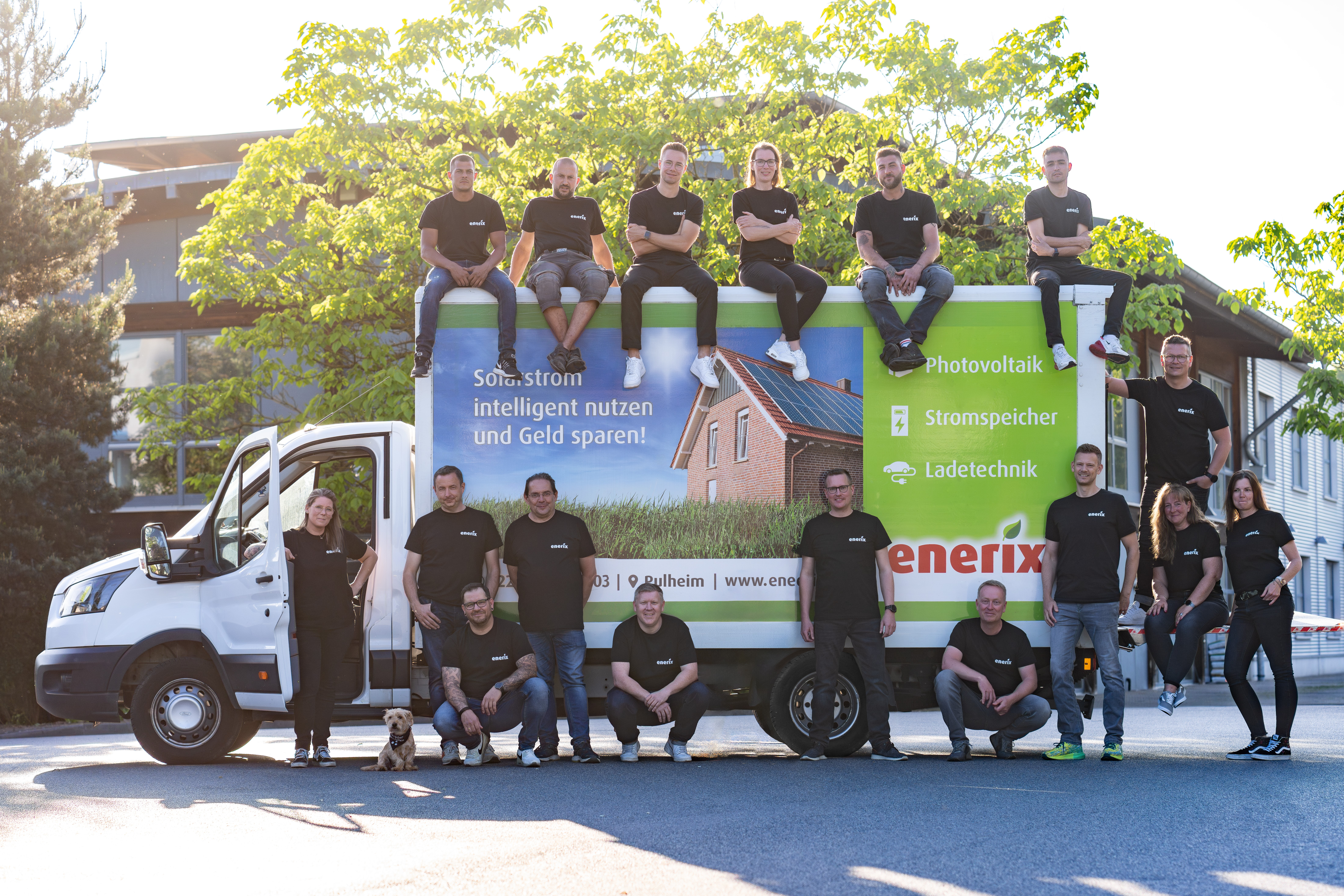 Photovoltaik Anbieter - Hagen (Hagen, Stadt) - Wir beschäftigen ausschließlich ausgebildetes Fachpersonal wie Dachdeckermeister, Dachdecker, Elektriker - enerix Pulheim - Photovoltaik + Stromspeicher + Ladetechnik